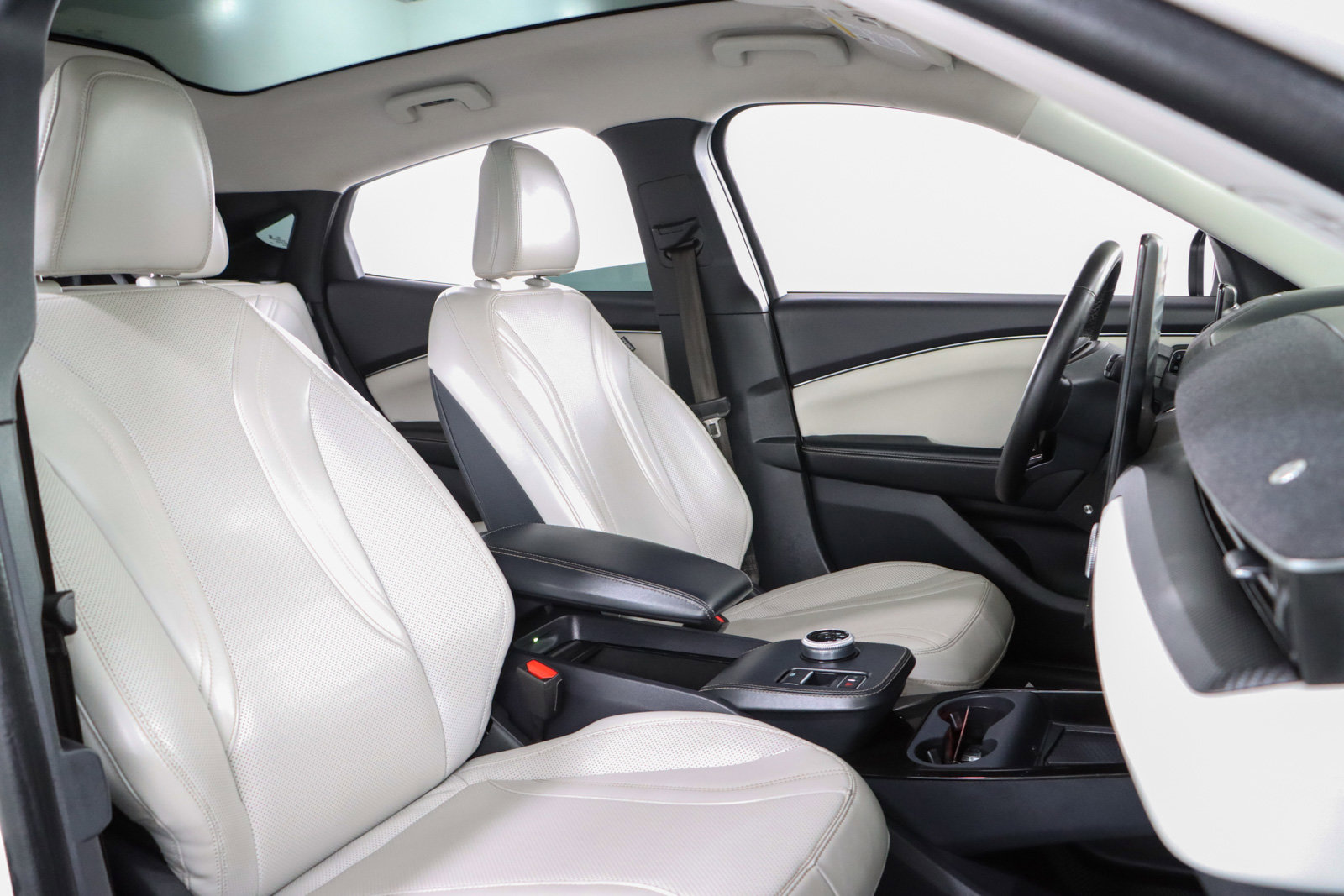 Used 2023 Ford Mustang Mach-E Premium image 27