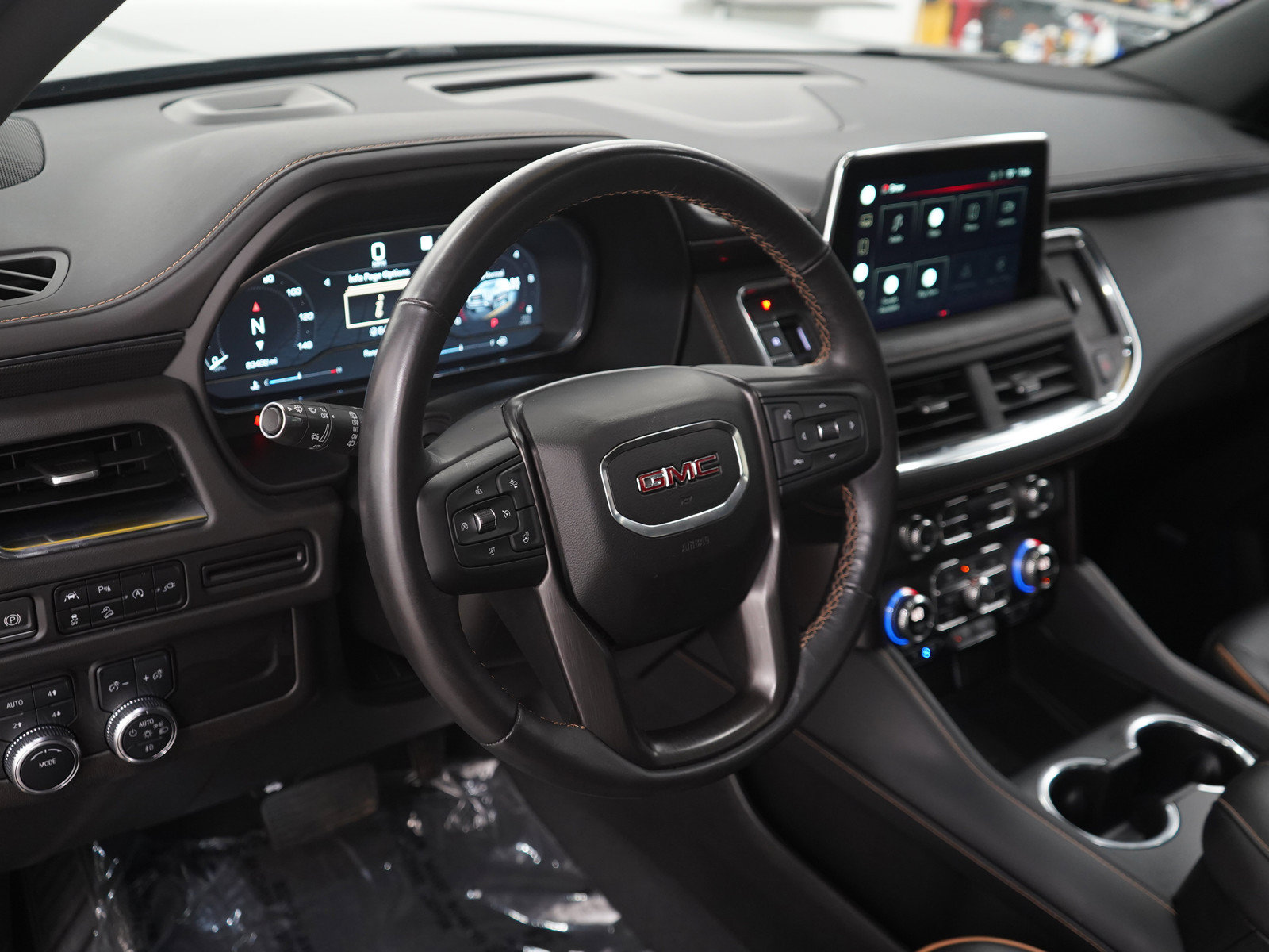 Used 2022 GMC Yukon AT4 AWD/4WD image 22