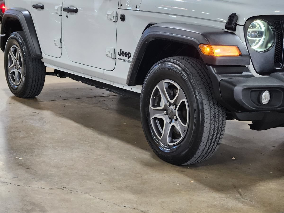 Used 2022 Jeep Wrangler Unlimited Sport AWD/4WD image 16