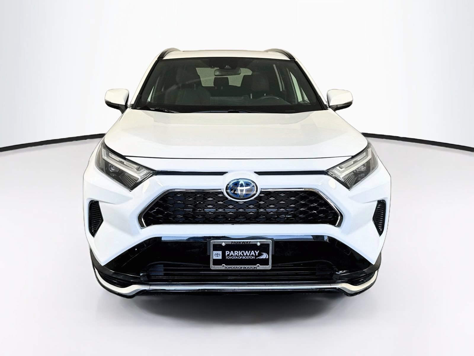 Used 2023 Toyota RAV4 SE w/ Weather & Moonroof Package AWD/4WD image 2