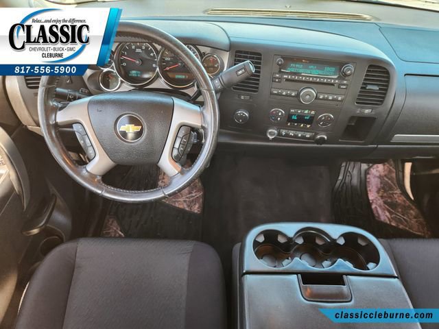 Used 2011 Chevrolet Silverado 2500 LT w/ Interior Plus Package image 3