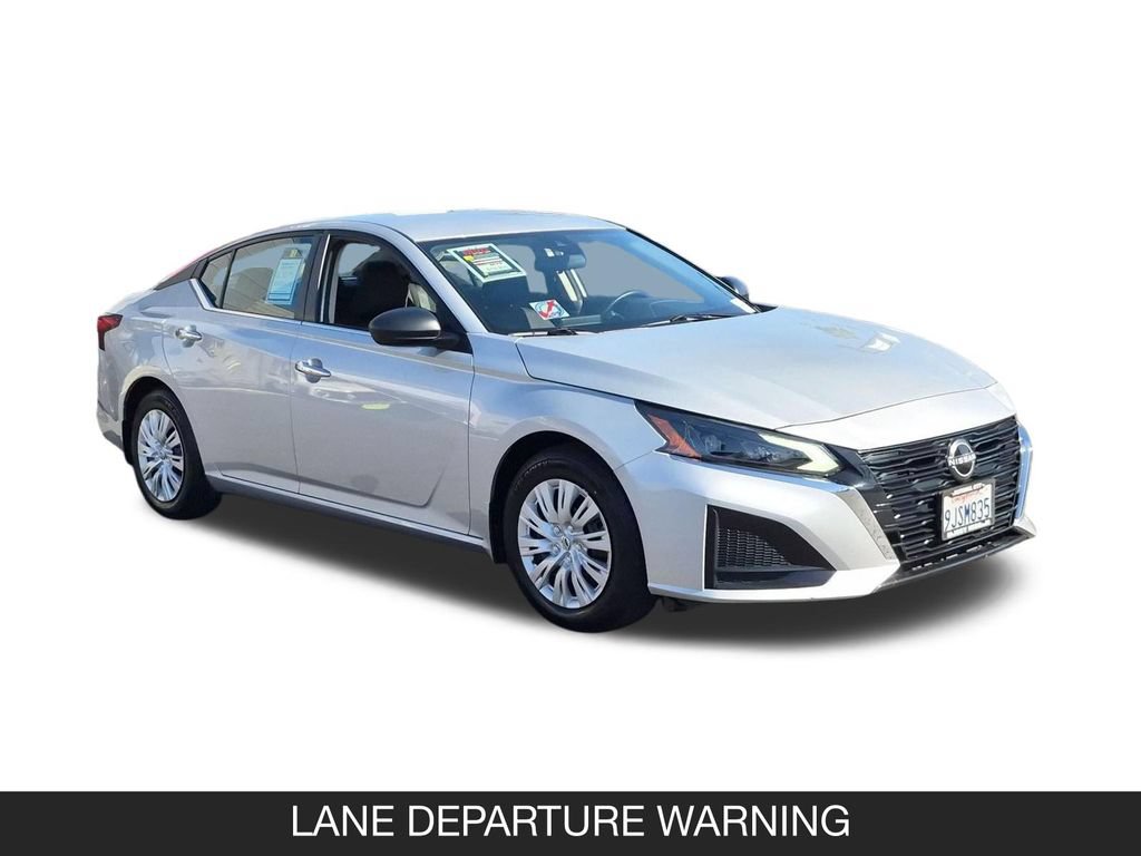 Used 2024 Nissan Altima 2.5 S FWD image 2