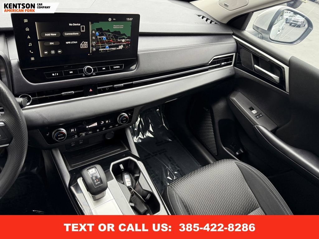 Used 2025 Mitsubishi Outlander ES image 25