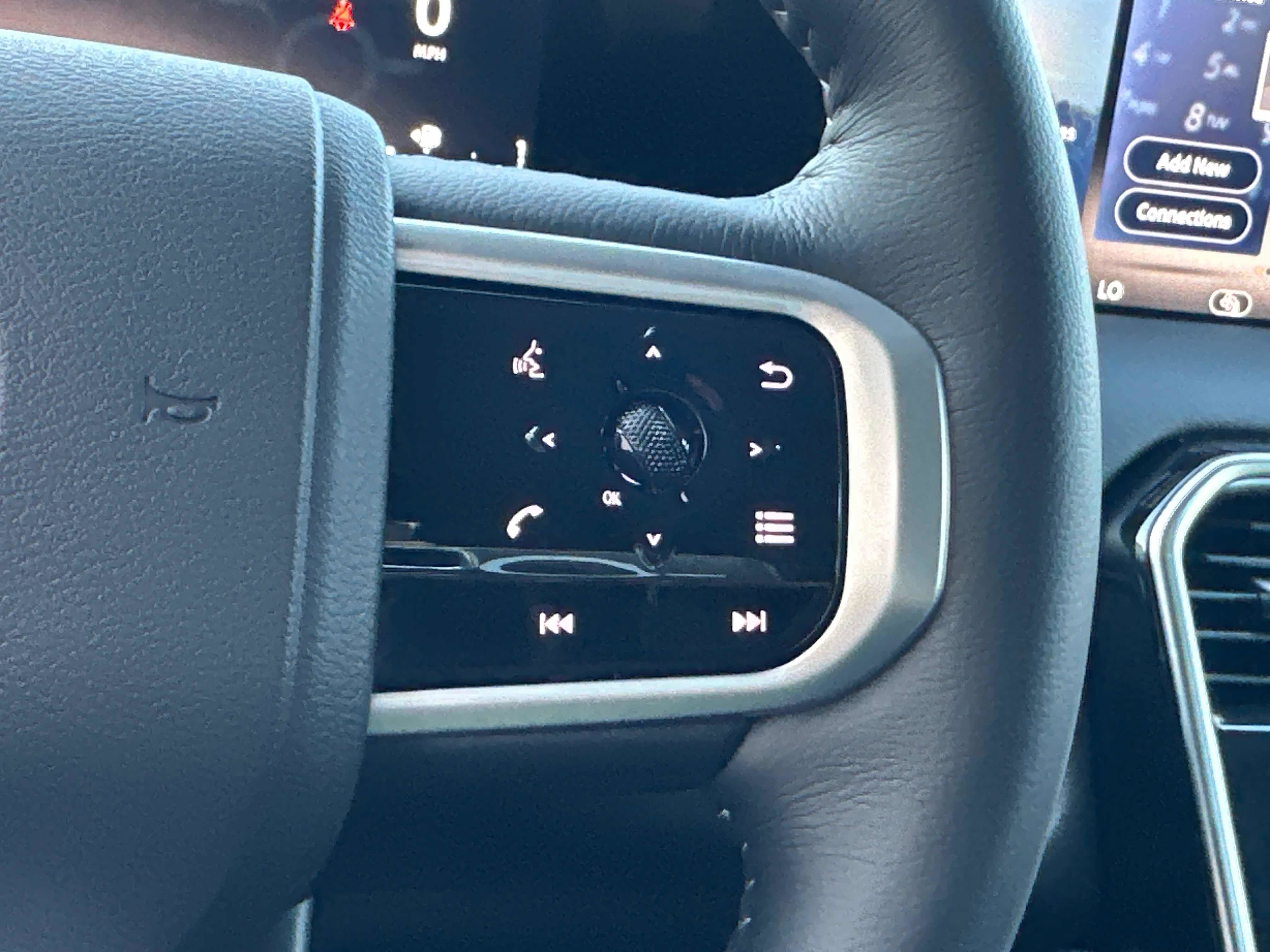 New 2026 Nissan Armada SV image 40