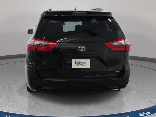 Certified 2020 Toyota Sienna XLE w/ XLE Navigation Package FWD image 6