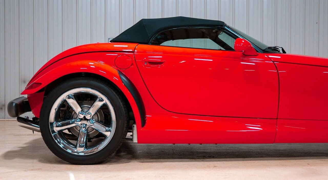 Used 1999 Plymouth Prowler RWD image 14