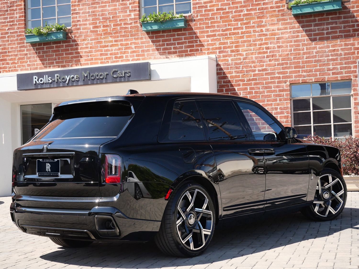 New 2026 Rolls-Royce Cullinan Black Badge AWD/4WD image 2