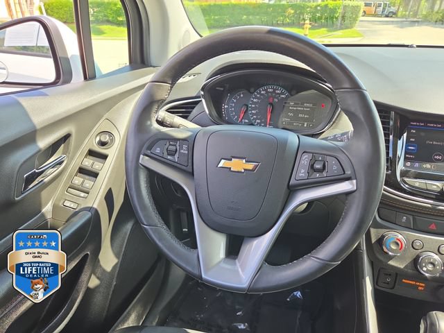 Certified 2022 Chevrolet Trax LT w/ LT Convenience Package FWD image 14