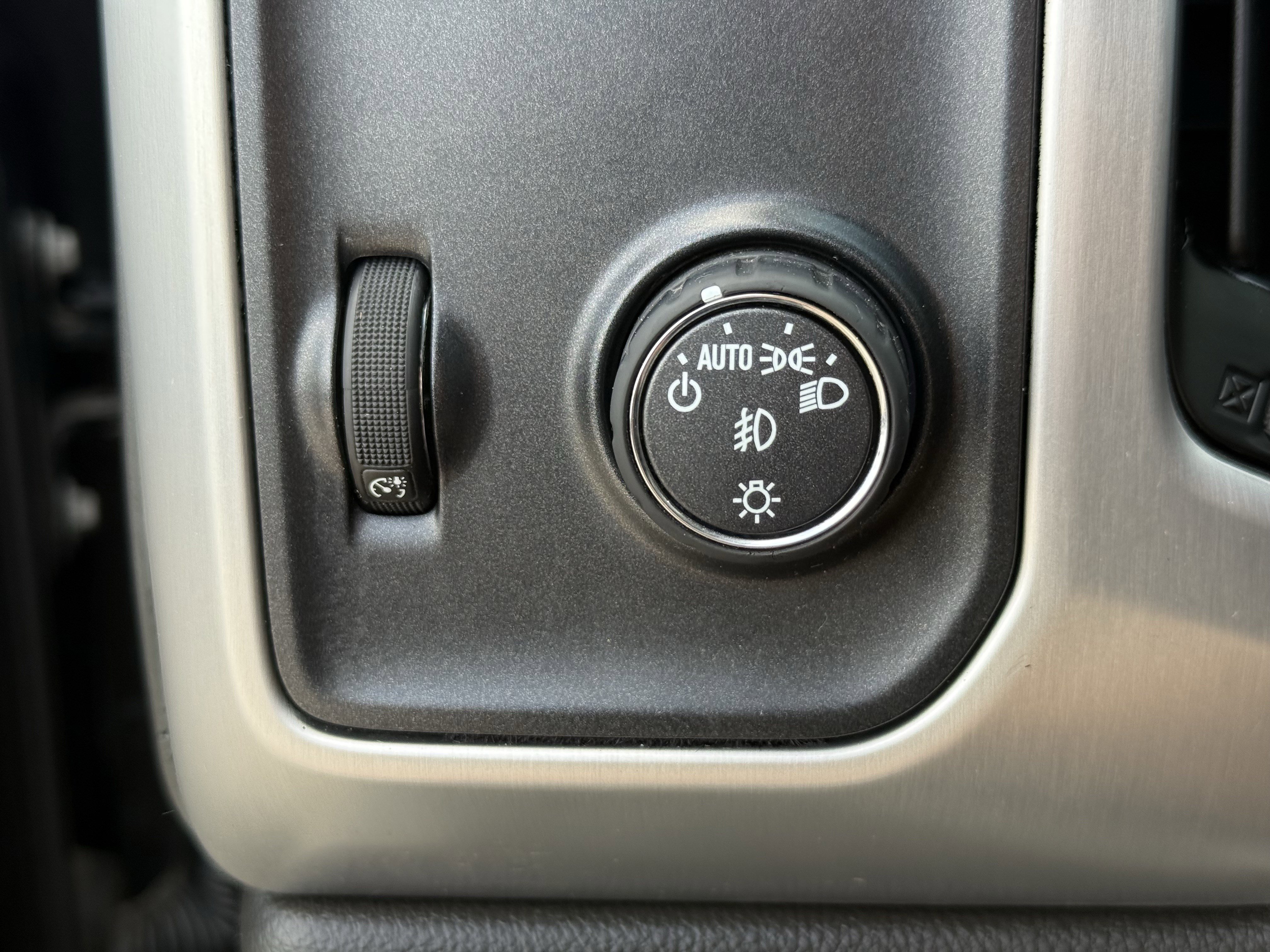 Used 2018 GMC Sierra 1500 SLT w/ Texas SLT Premium Package image 23