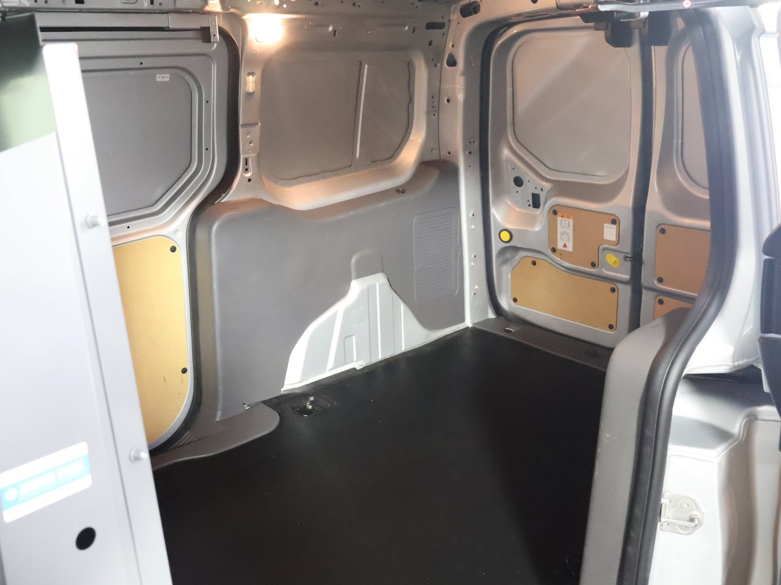Used 2020 Ford Transit Connect XL FWD image 26