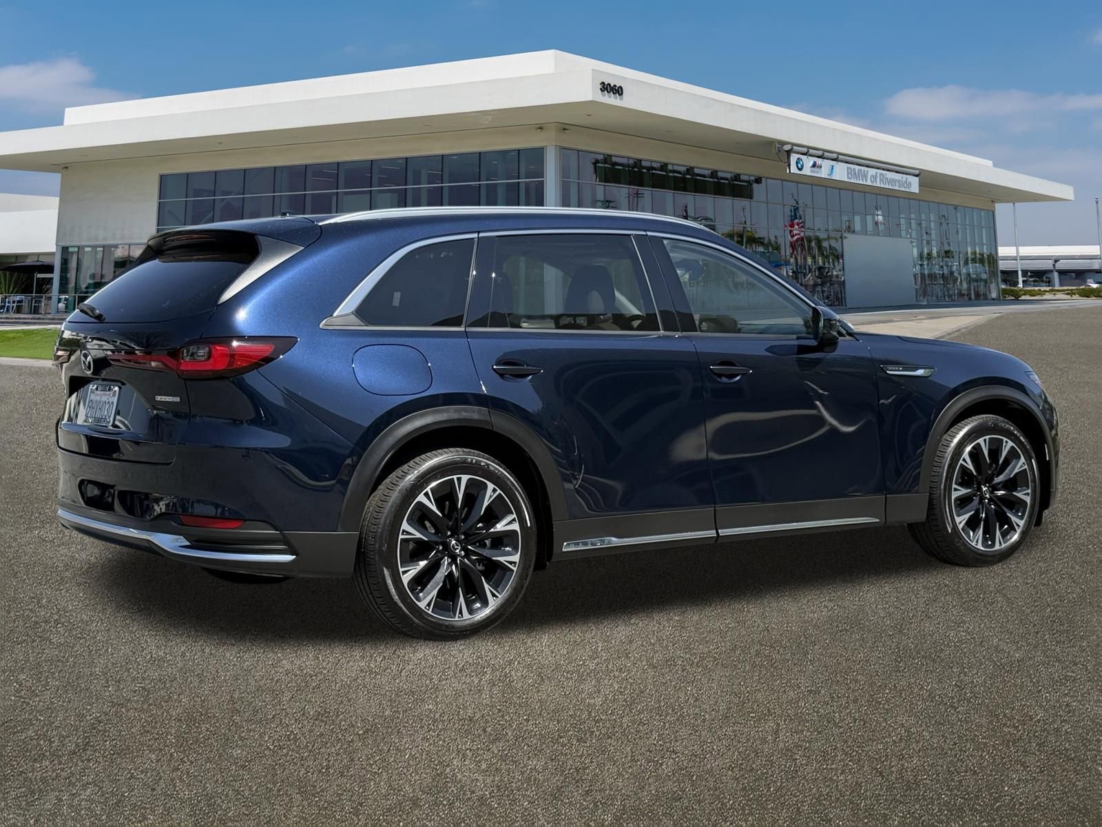 Used 2024 MAZDA CX-90 Plug-In Hybrid w/ Premium Pkg image 11