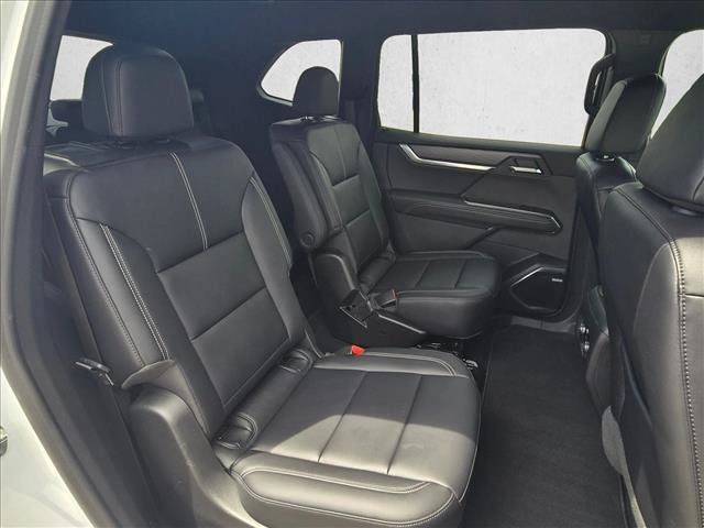 Used 2026 GMC Acadia Elevation w/ Elevation Premium Package FWD image 19