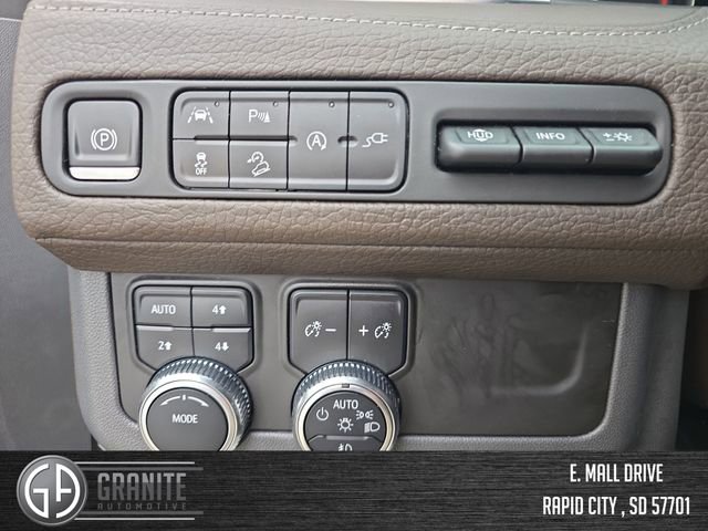 Used 2021 GMC Yukon XL Denali w/ Denali Premium Package image 32