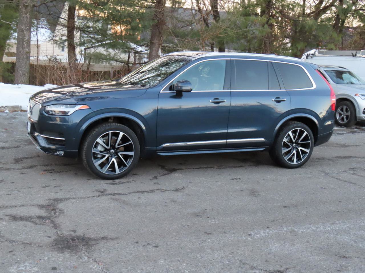 Used 2018 Volvo XC90 T6 Inscription w/ Convenience Package image 2