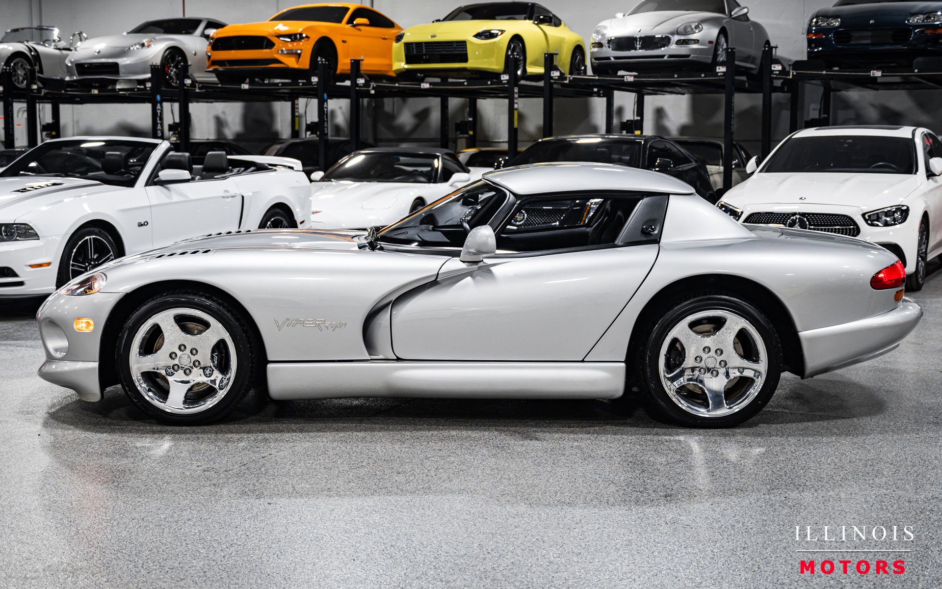 Used 1999 Dodge Viper RT/10 image 2