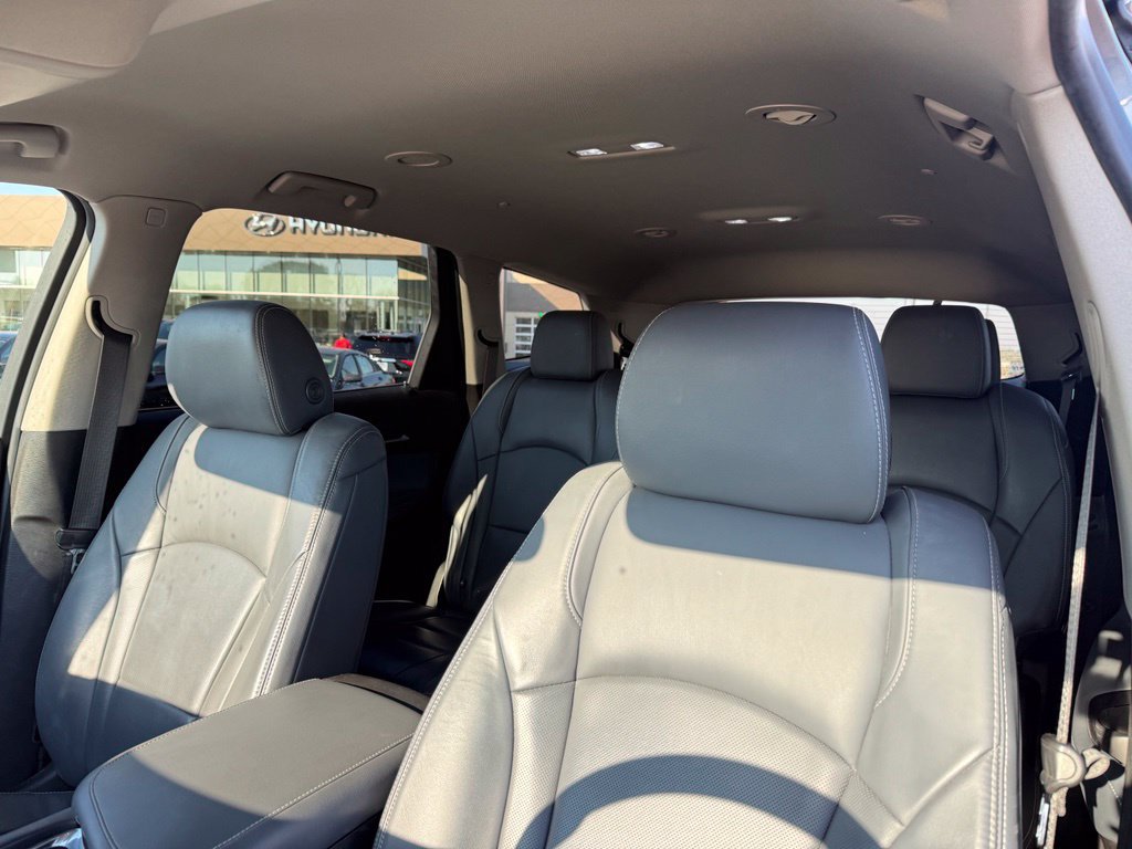 Used 2019 Buick Enclave Essence AWD/4WD image 23