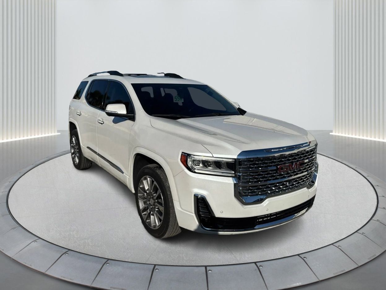 Used 2023 GMC Acadia Denali w/ Denali Technology Package image 3