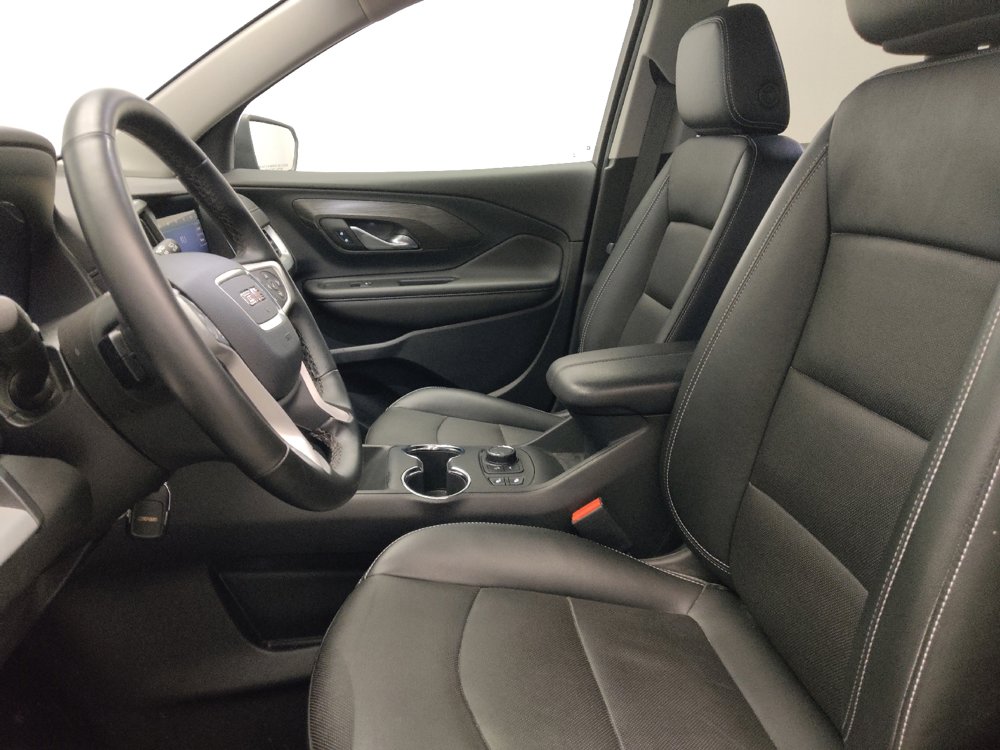 Used 2023 GMC Terrain SLT image 17