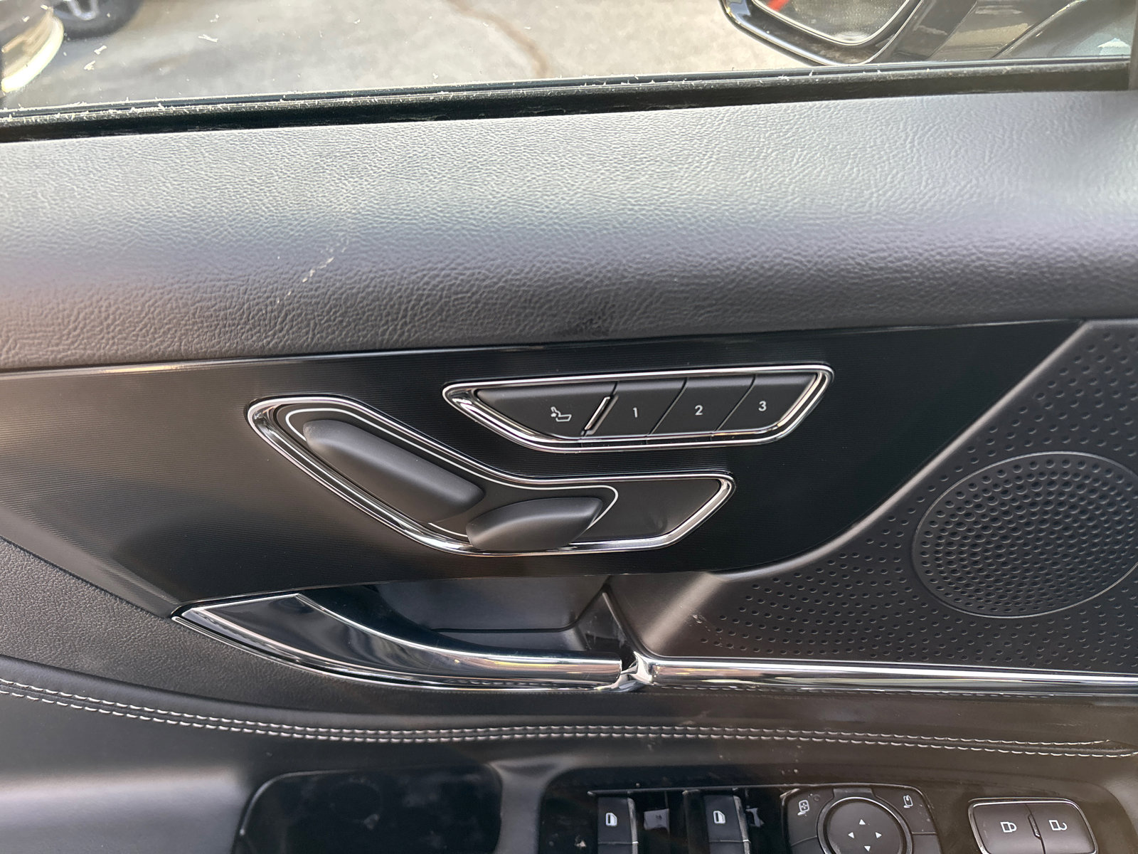 New 2026 Lincoln Corsair Premiere image 12