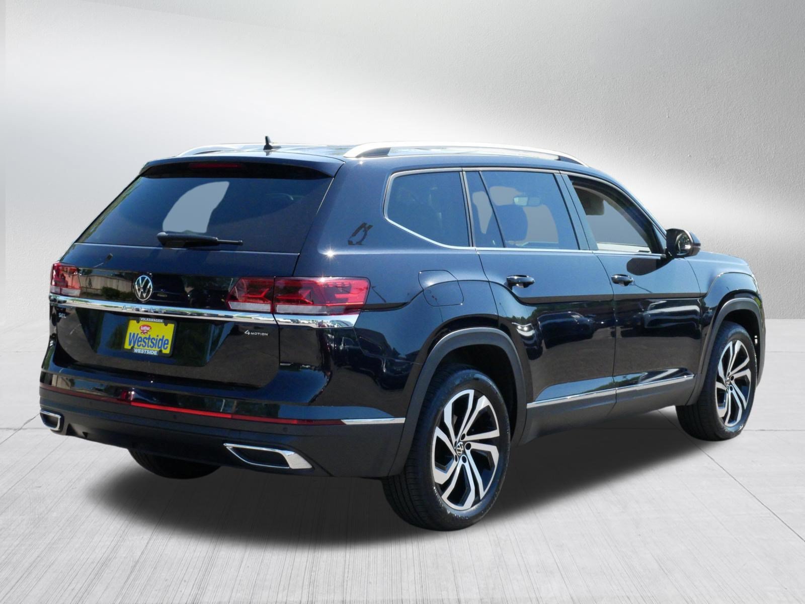 Certified 2023 Volkswagen Atlas SEL AWD/4WD image 7