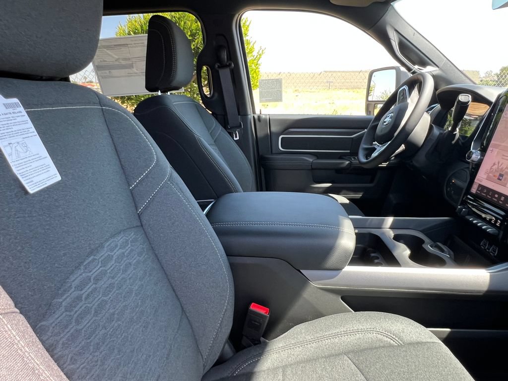 New 2026 RAM 2500 Big Horn AWD/4WD image 10