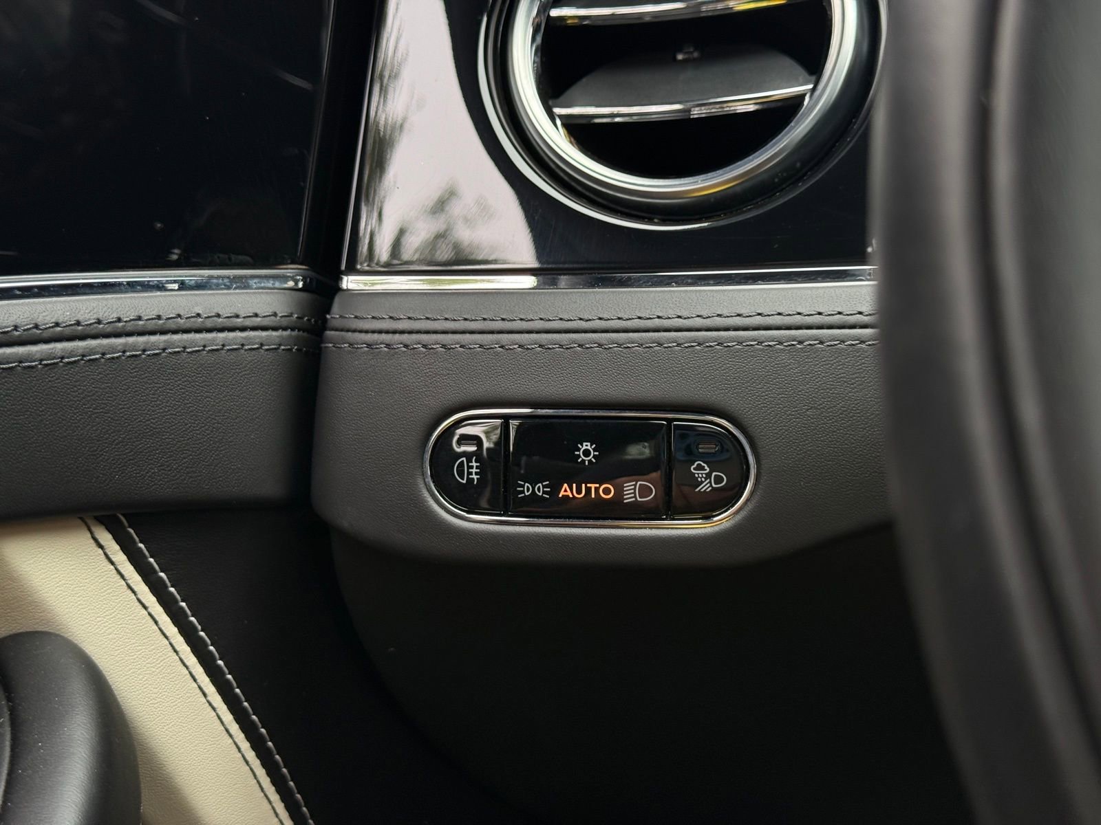 Used 2022 Bentley Continental GT Speed image 31