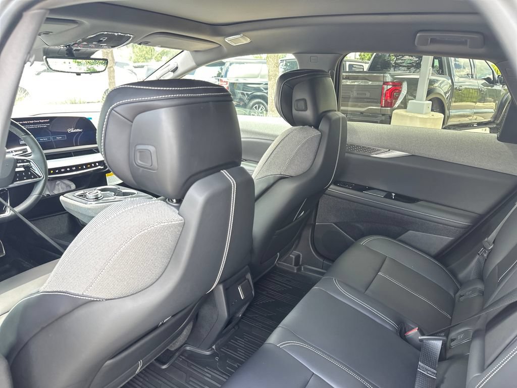 New 2027 Cadillac Optiq Luxury RWD image 40