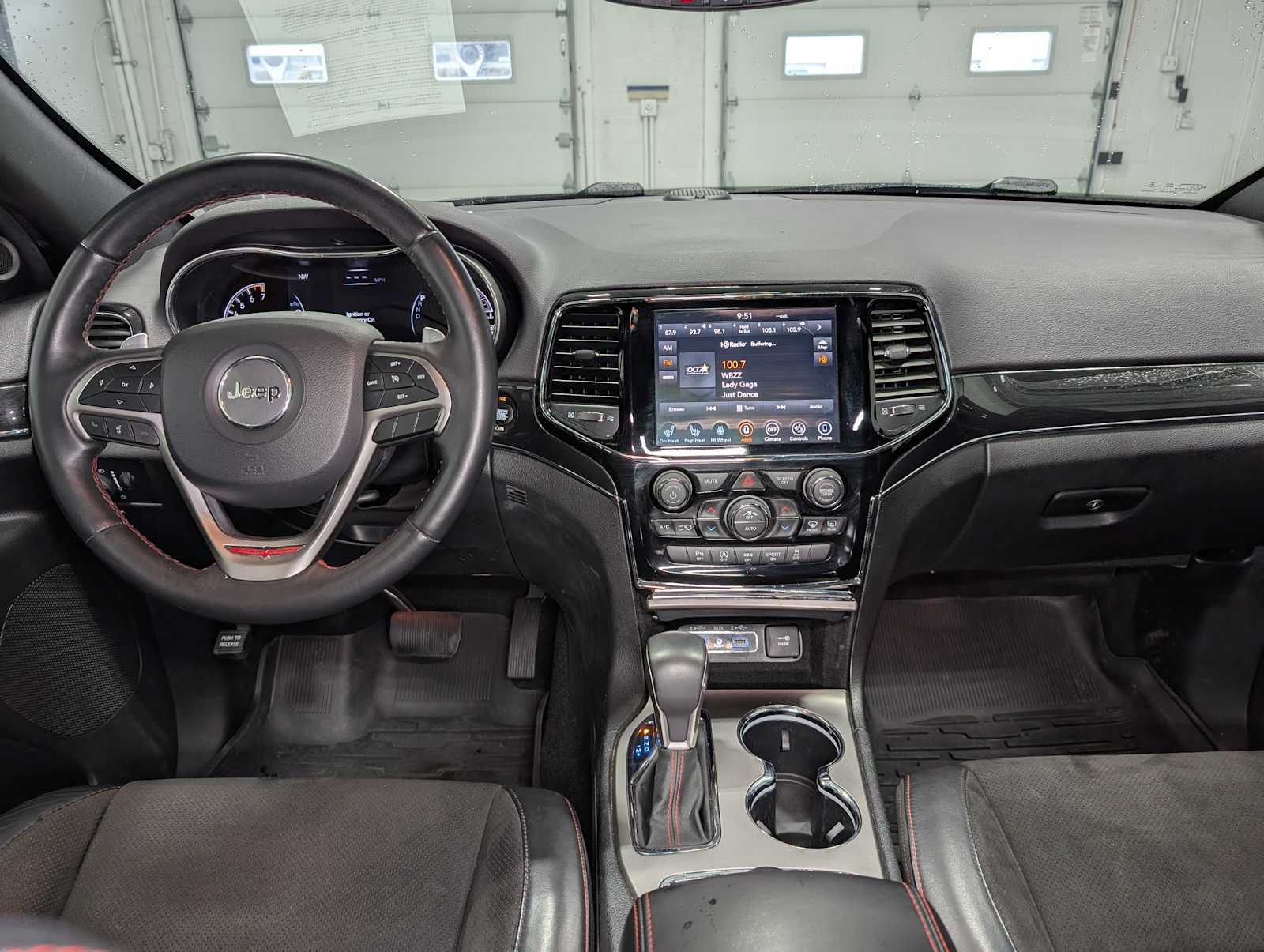 Used 2019 Jeep Grand Cherokee Trailhawk AWD/4WD image 18
