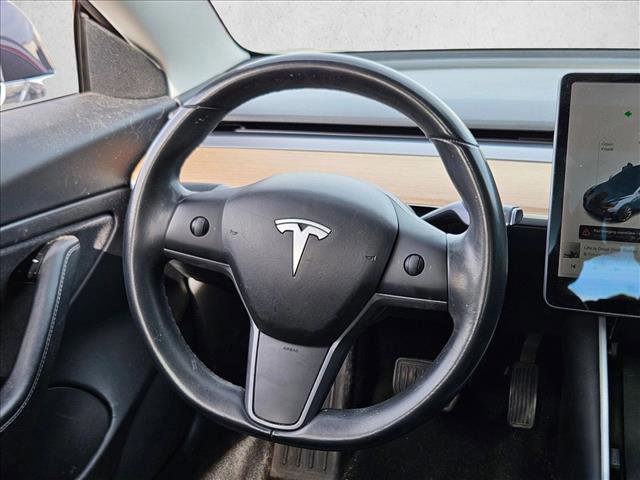Used 2018 Tesla Model 3 Mid Range image 11