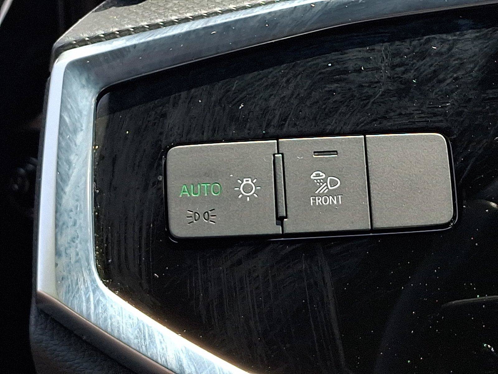 Used 2024 Audi Q3 2.0T Premium w/ Convenience Package AWD/4WD image 25
