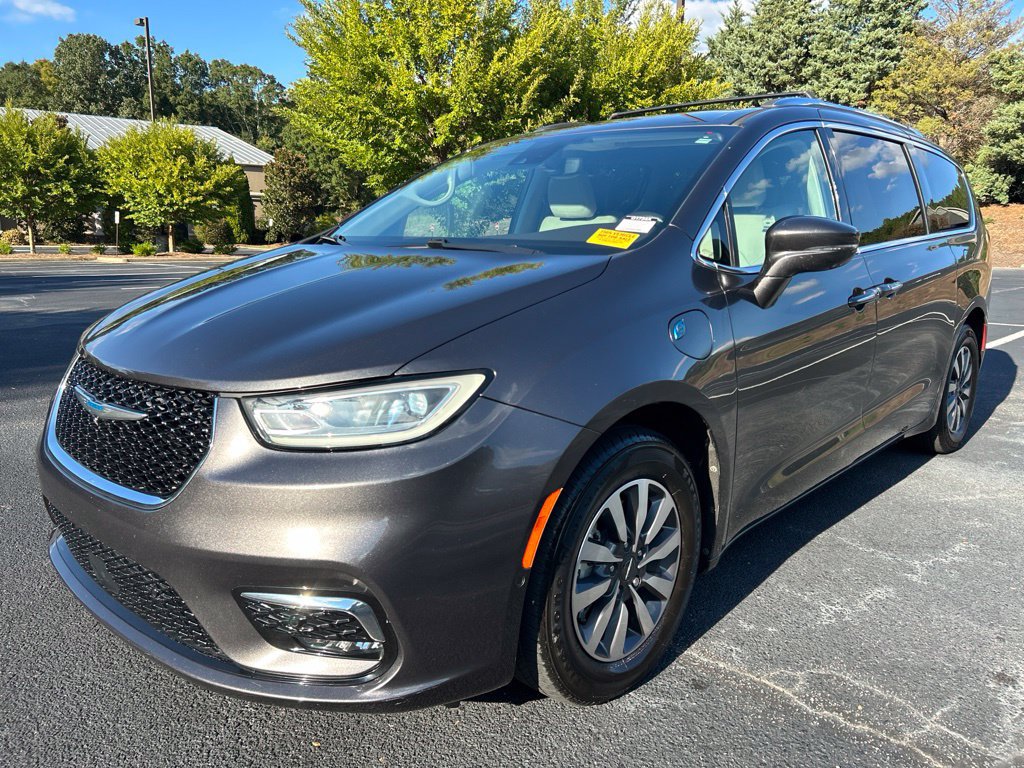 Used 2021 Chrysler Pacifica Touring-L w/ Uconnect Theater Family Group FWD image 65