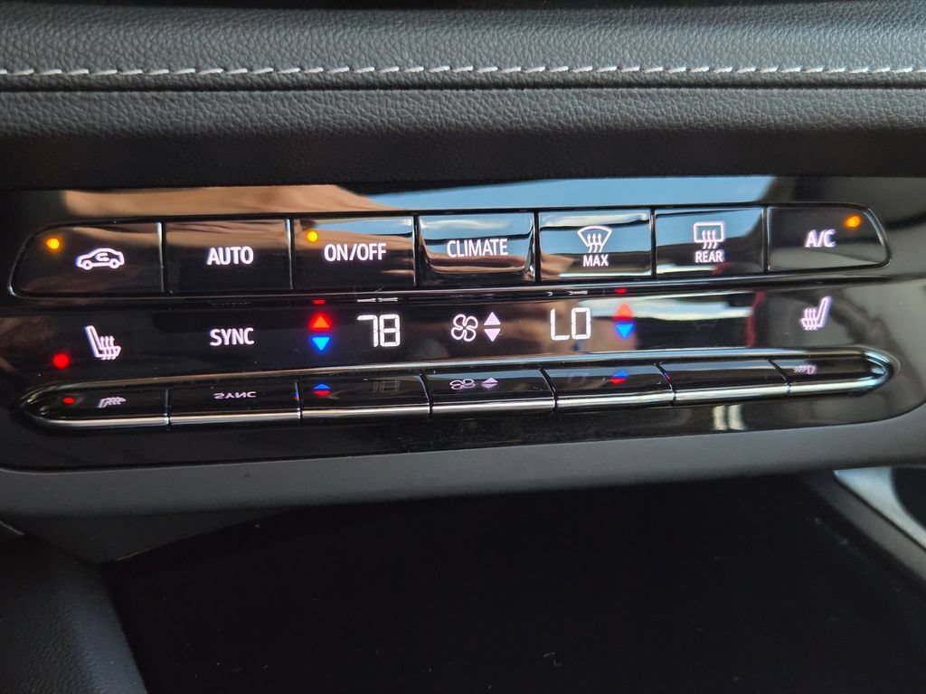 Used 2023 Buick Envision Essence w/ Sport Touring Package AWD/4WD image 9
