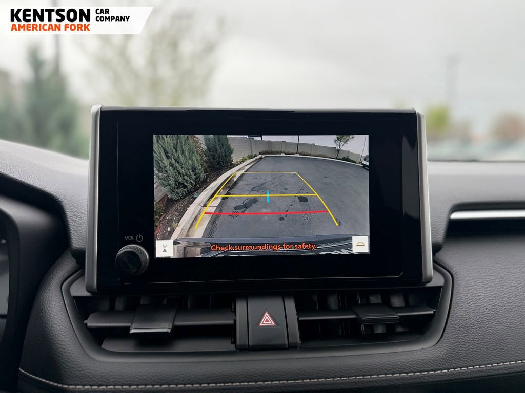 Used 2025 Toyota RAV4 XLE image 28