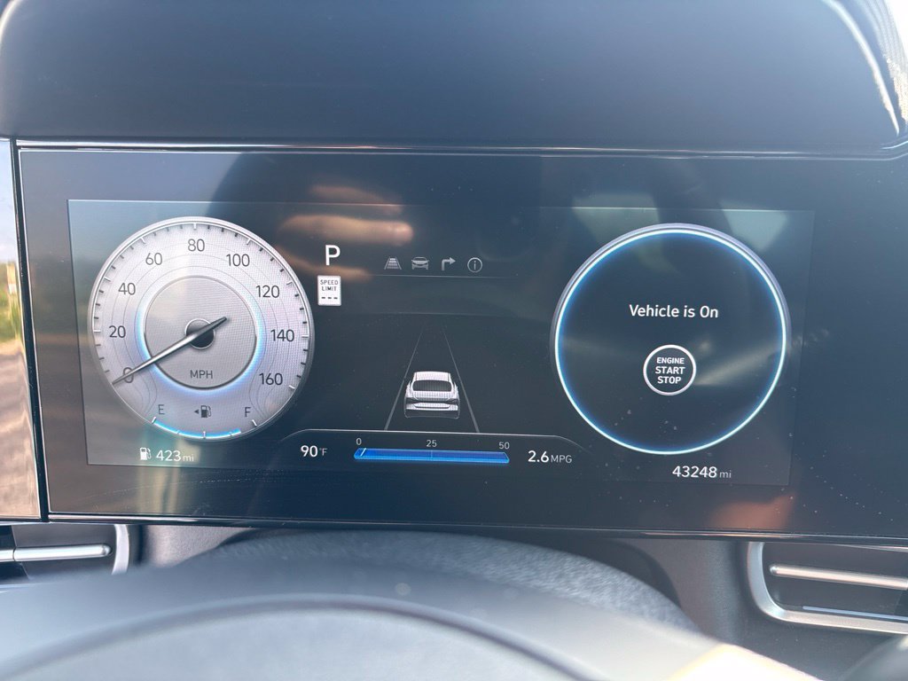 Used 2025 Hyundai Elantra SEL FWD image 13