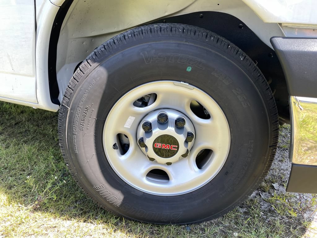 New 2025 GMC Savana 3500 w/ Power Convenience Package RWD image 39