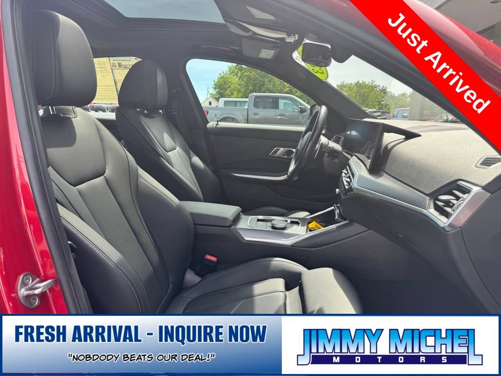 Used 2023 BMW 330i xDrive Sedan w/ M Sport Package AWD/4WD image 19