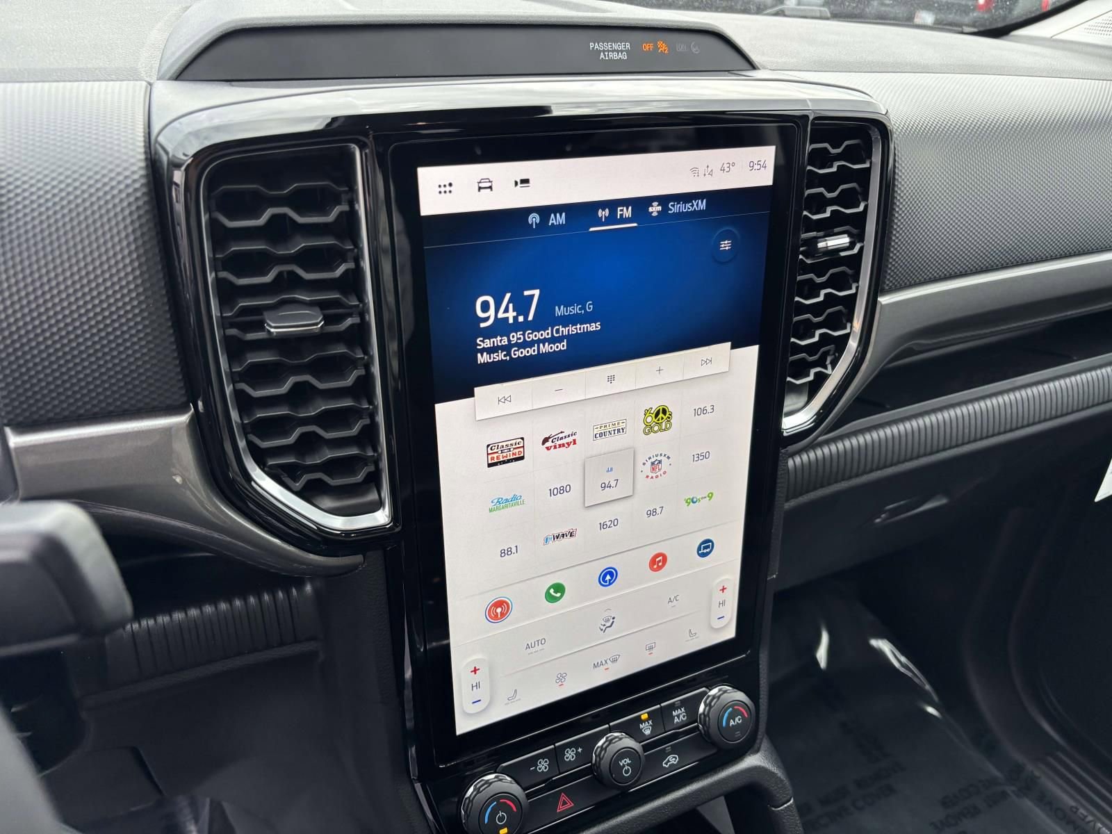 New 2025 Ford Ranger XLT w/ Equipment Group 301A High image 19