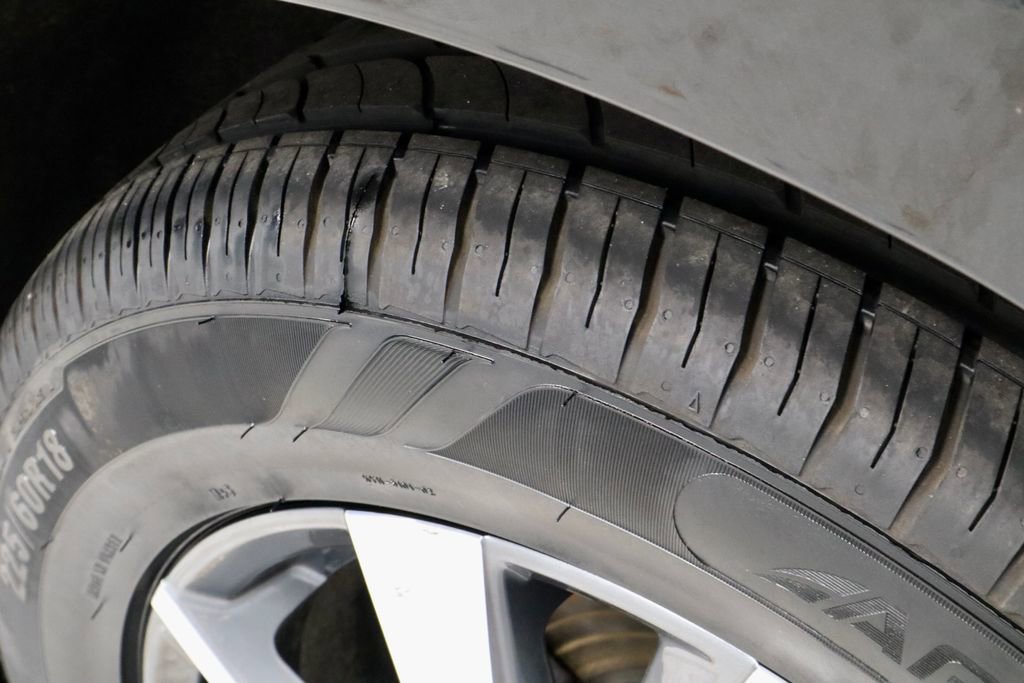 Used 2024 Chevrolet Equinox LT w/ LPO, Floor Liner Package image 21