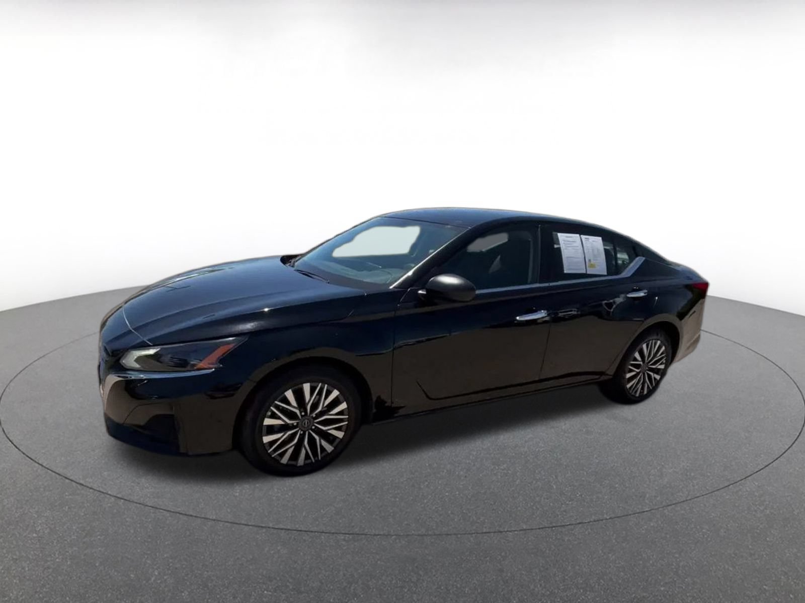 Used 2025 Nissan Altima 2.5 SV FWD image 8