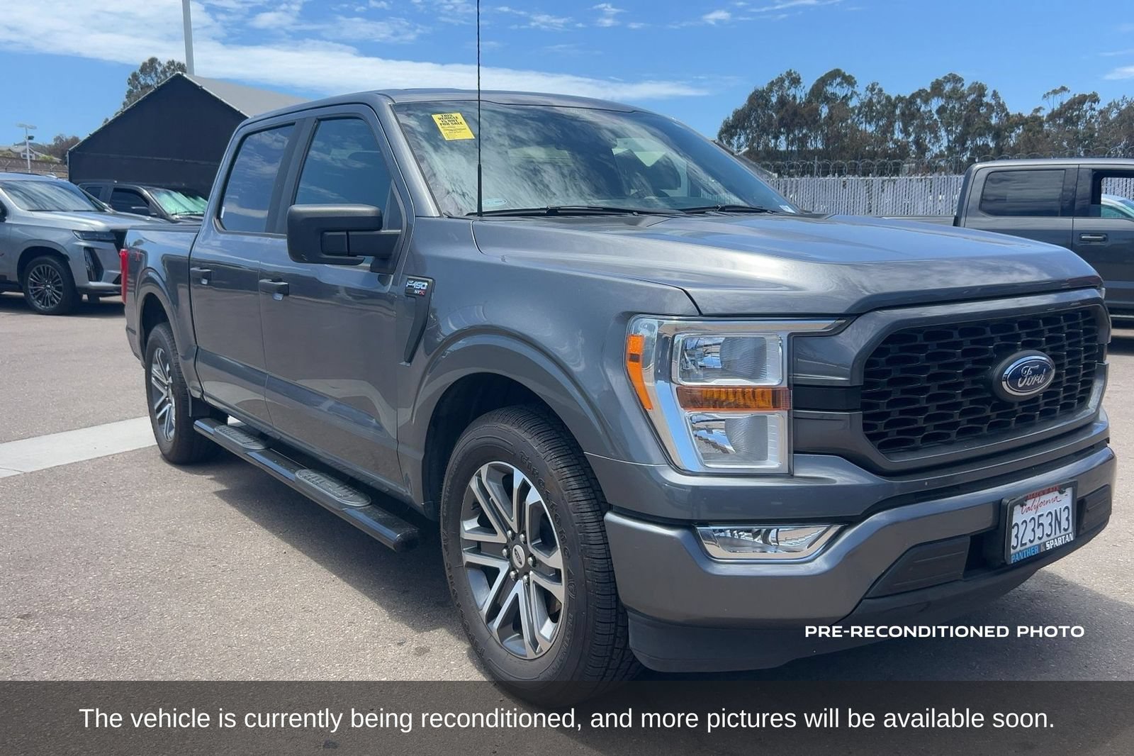 Used 2022 Ford F150 XL w/ STX Appearance Package RWD image 3