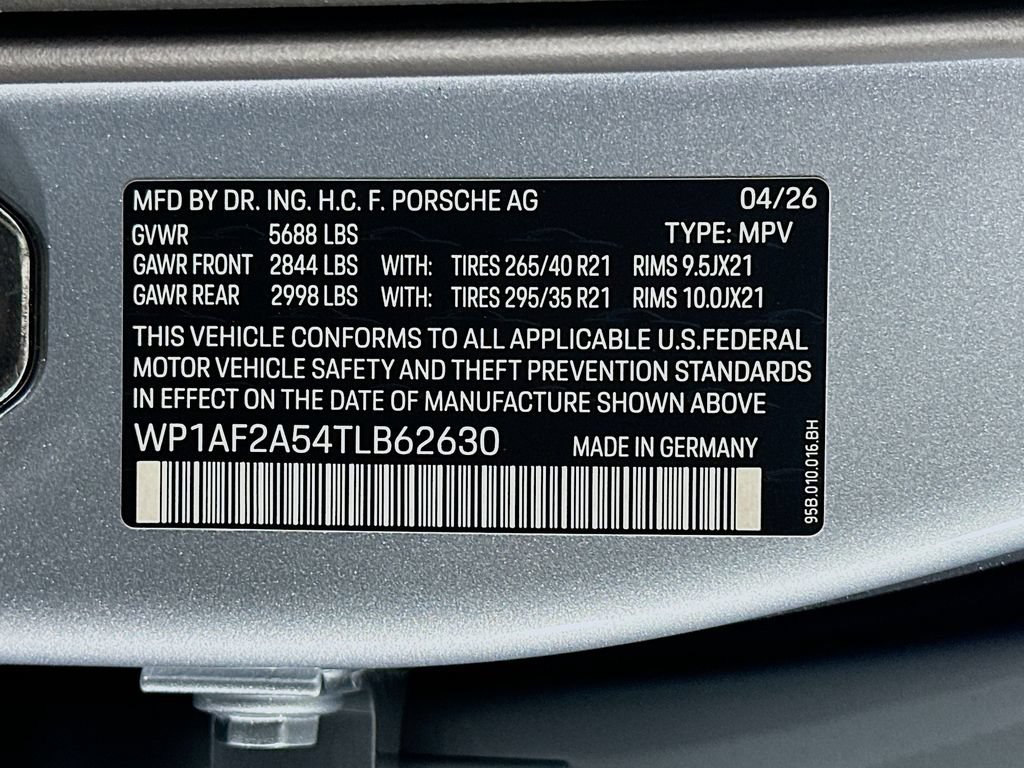 New 2026 Porsche Macan GTS AWD/4WD image 34