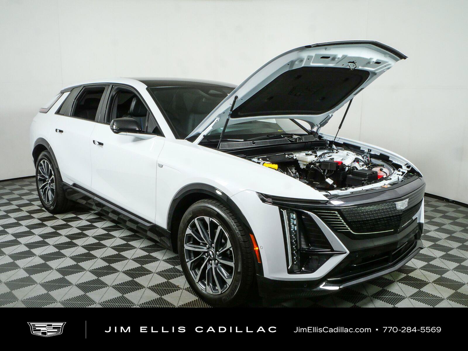 Used 2026 Cadillac Lyriq Sport RWD image 37