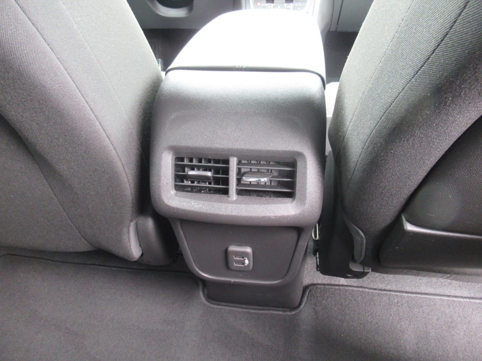 Used 2024 GMC Terrain SLE w/ Driver Convenience Package FWD image 31