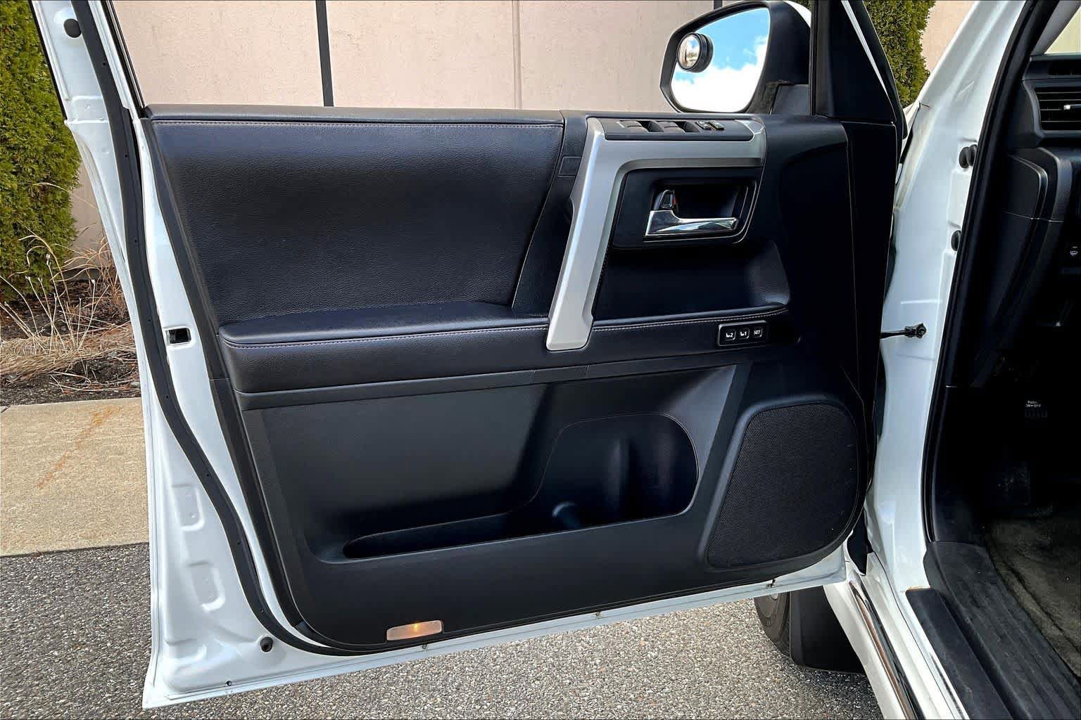 Used 2017 Toyota 4Runner Limited image 22