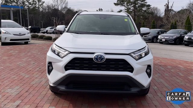 Used 2023 Toyota RAV4 XLE Premium image 4