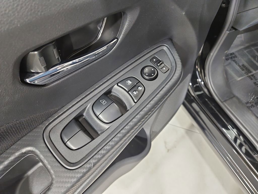 Used 2022 Nissan Versa SV w/ Trunk Package image 12