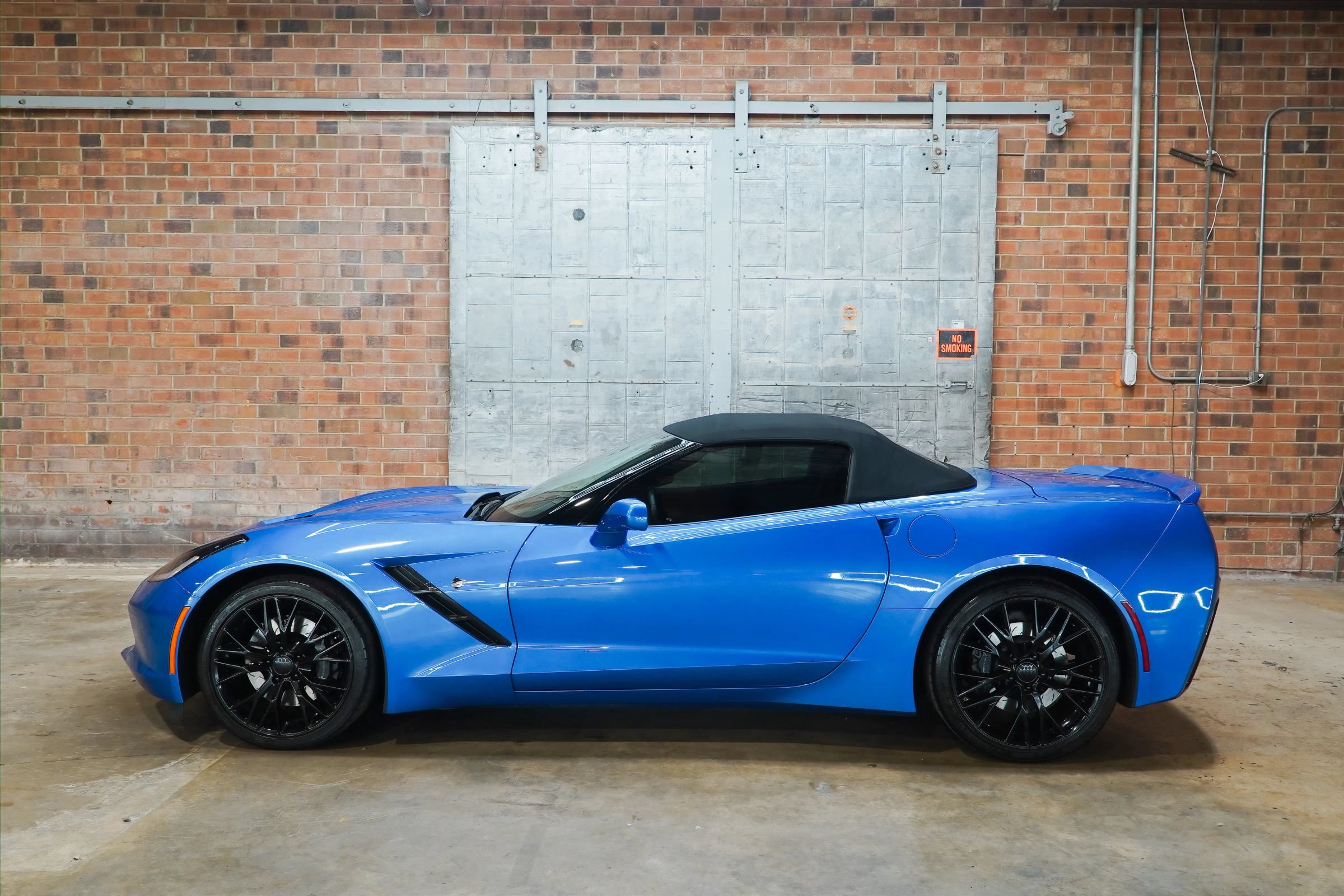 Used 2014 Chevrolet Corvette Stingray Convertible w/ 3LT Preferred Equipment Group RWD image 1