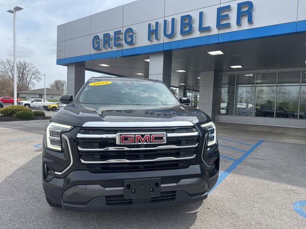 Used 2025 GMC Terrain Elevation image 35