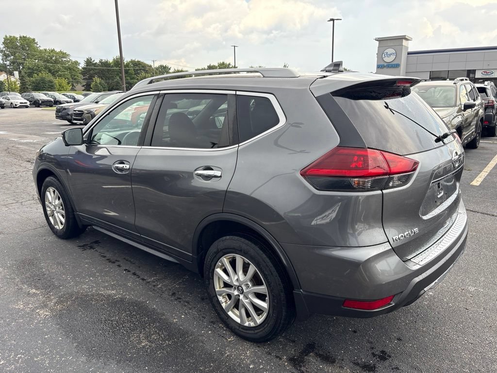 Used 2018 Nissan Rogue SV w/ Premium Package AWD/4WD image 4