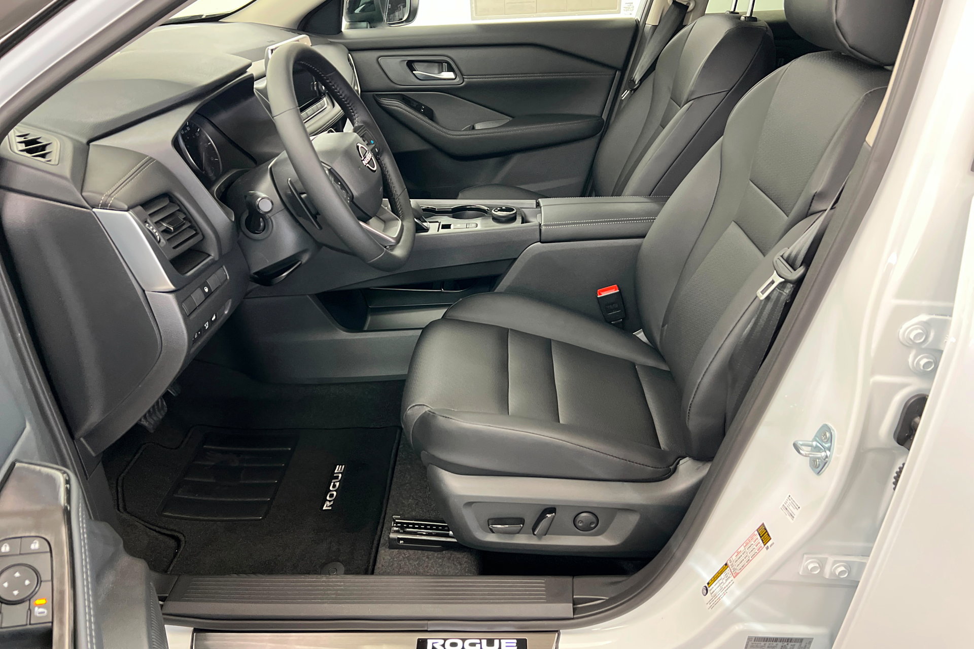 New 2026 Nissan Rogue SV image 17